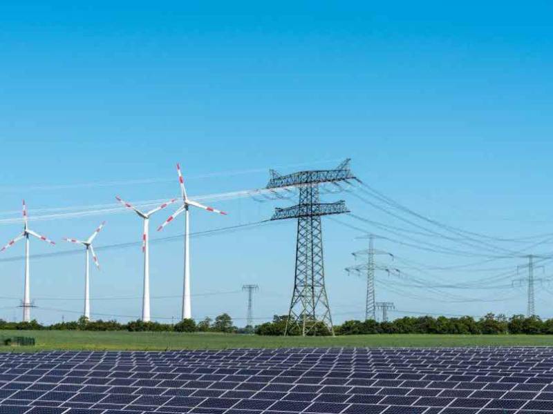 Honduras debe reducir el uso de búnker y emplear otras fuentes para generar energía eléctrica para soportar los efectos negativos causados por las alzas del petróleo en el mercado internacional.