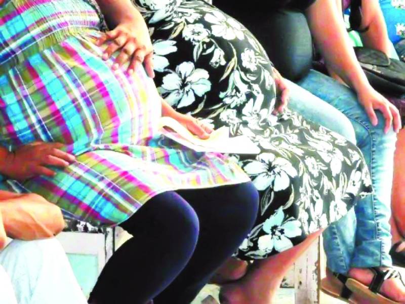 La Secretaría de Salud registró de enero a noviembre de 2023 más de 21,500 embarazos en adolescentes.