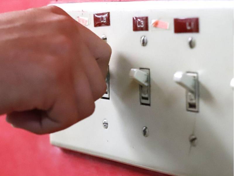 Honduras ya enfrenta racionamientos de energía eléctrica debido al aumento en la demanda provocado por las olas de calor y las altas temperaturas, en un sistema que no cuenta con la capacidad suficiente para abastecer un consumo cada vez mayor.