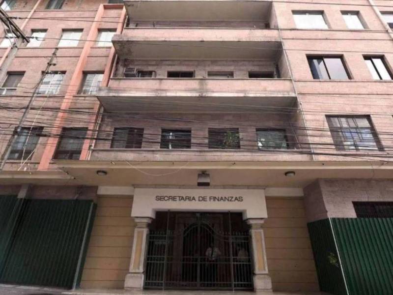 En cuanto a las transferencias a las municipalidades, el ministro admitió que existe un rezago que supera los 1,000 millones de lempiras.