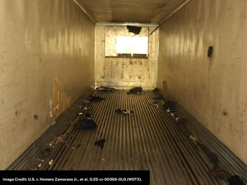 Interior del camión donde sucedió la tragedia. Fotografía tomada de https://x.com/USAO_WDTX/status/2072851065268048098.