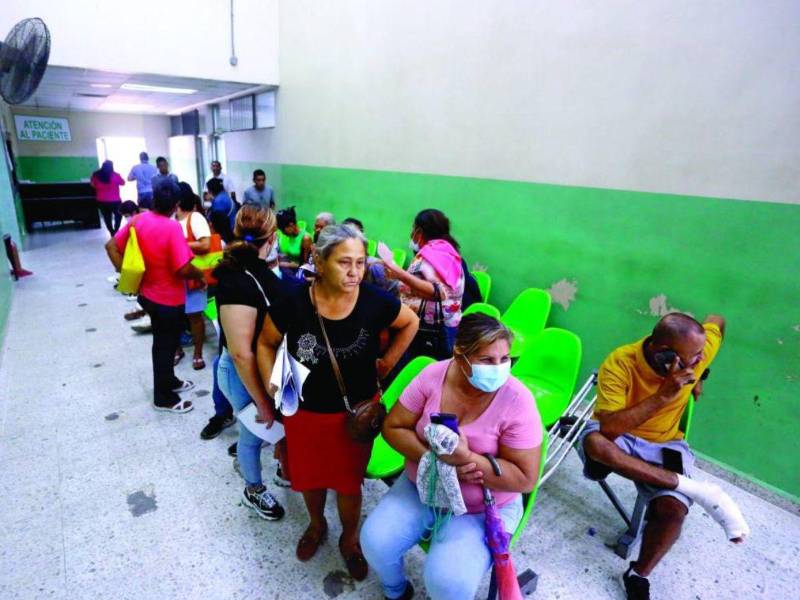 Vista de una sala del Hospital Mario Catarino Rivas en San Pedro Sula.