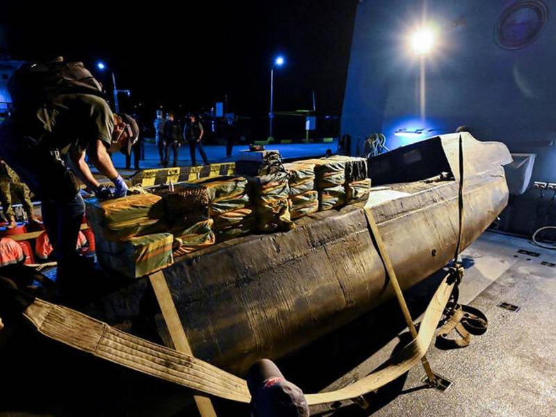 Dos de estas embarcaciones fueron interceptadas en aguas internacionales, lo que resultó en la incautación de más de 12.000 kilogramos de cocaína.