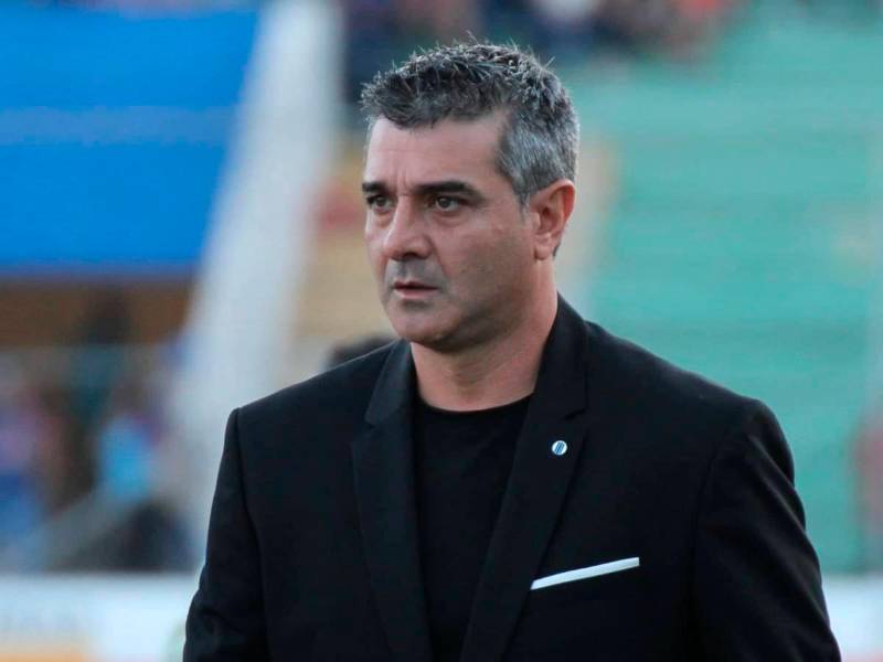 Diego Vázquez volvió al banquillo de Motagua tras la destitución del aregntino César Vigevani.