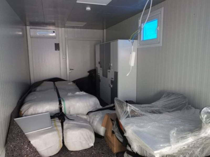 En la inspección efectuada por los equipos del Ministerio Público, el CNA y el TSC se encontró equipo médico de la unidad de cuidados intensivos, equipo para extraer y almacenar muestras de sangre, un laboratorio, equipo de rayos X, un espacio de cafetería para el personal médico, tanques para almacenaje de oxígeno, camas hospitalarias y sillas de espera