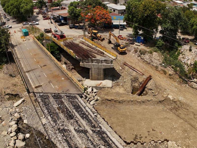 La SIT coordina un paquete de proyectos viales para reducir el congestionamiento y fortalecer la conectividad en el valle de Sula. Se encargará de concluir el puente oeste entre Las Brisas y la Guadalupe.