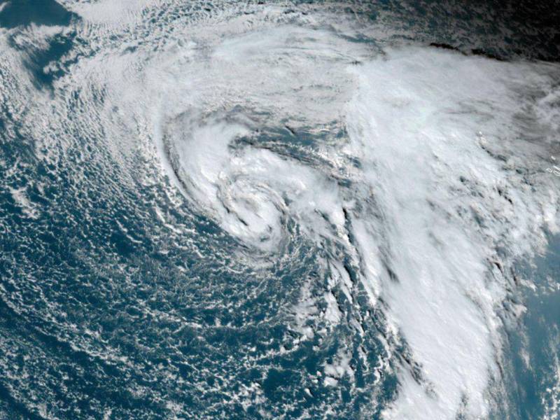 El pronóstico se mantiene por encima del promedio debido a temperaturas oceánicas elevadas y patrones climáticos que potencian la actividad ciclónica.