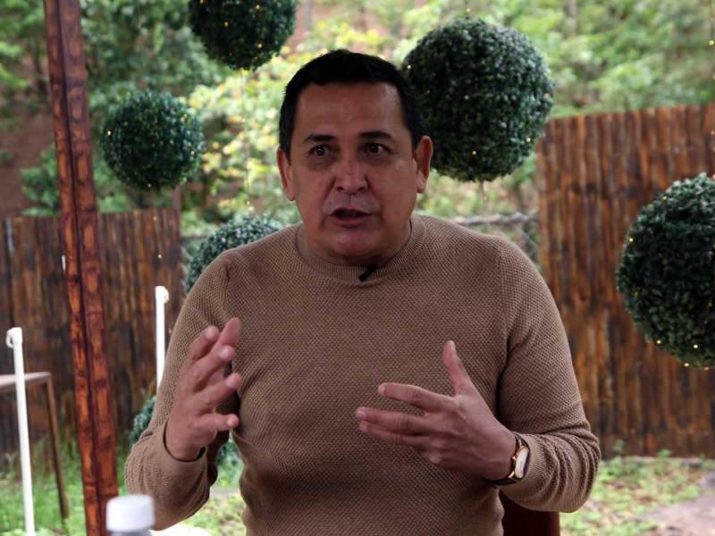 Nahún Espinoza se recupera tras la cirugía cardíaca y está a la espera del alto médica.