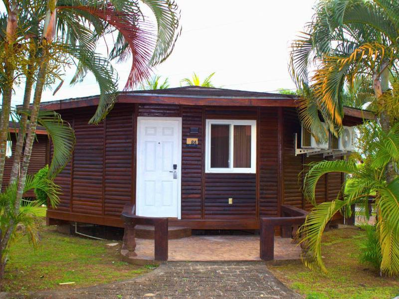 Para las familias que buscan privacidad, las cabañas o bungalows son una opción perfecta.