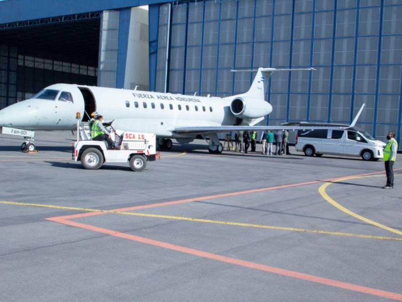 Imagen del avión presidencial que fue puesto a disposición de la población para repatriar cuerpos de compatriotas fallecidos en el exterior.