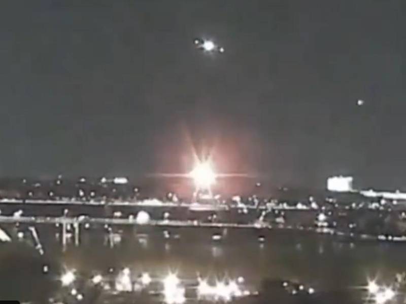 Imagen del video donde se ve que el momento en el que se estrella el avión.