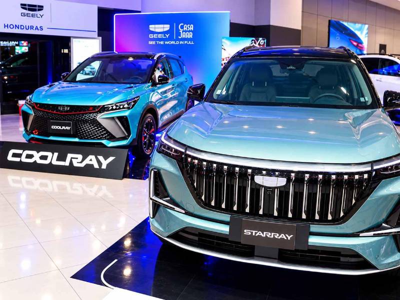 Casa Jaar participó en Expomóvil 2026 en San Pedro Sula con una exhibición de su marca representativa Geely, acercando innovación, tecnología y nuevas alternativas de movilidad a los visitantes.