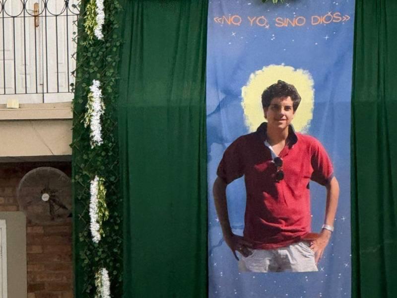 Capitalinos rinden homenaje a San Carlo Acutis, primer santo milenial