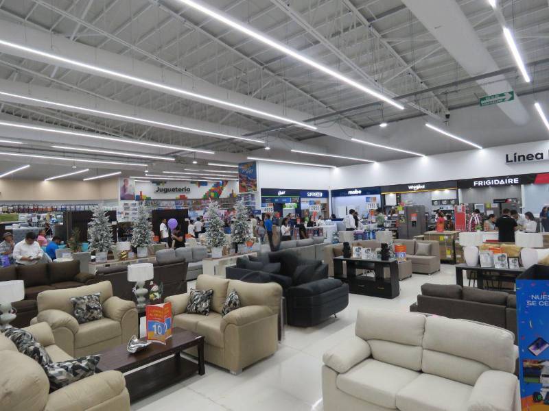 Villanueva da la bienvenida a la nueva tienda Diunsa, una inversión para el desarrollo local