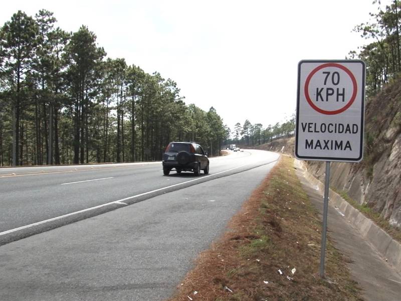 Al estar en perfectas condiciones la carretera CA-5 norte, los usuarios reducen el tiempo de viaje y gastan menos en repuestos de sus unidades vehiculares.