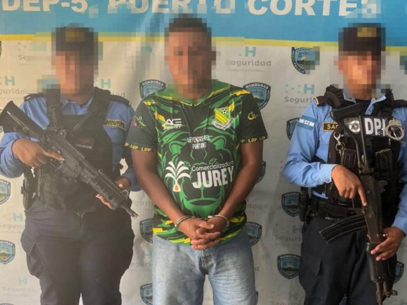 El hombre, cuya identidad no fue revelada, fue capturado este domingo tras operativos en la zona.