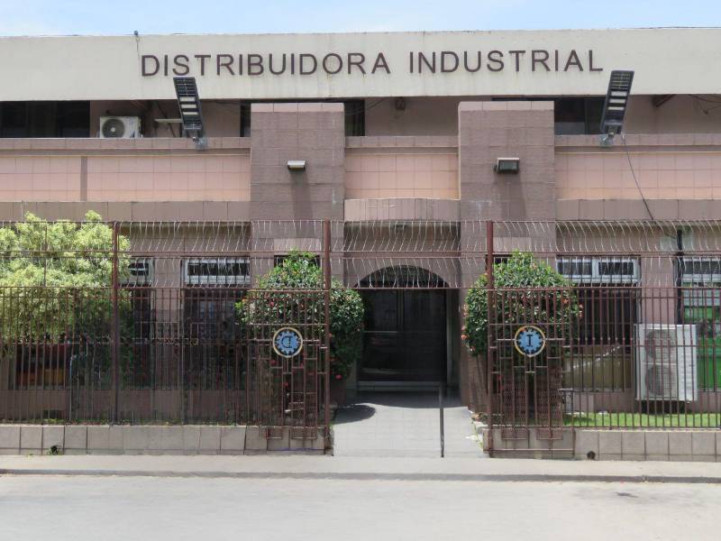 Distribuidora Industrial de Barrio Las Palmas, ubicada en la 3ª Avenida S.E., entre 18 y 19 calle.