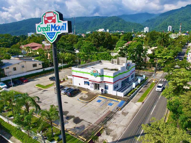 Para gestionar su préstamo, visite la oficina de CrediMóvil en San Pedro Sula, ubicada el bulevar Morazán, primera calle, 12 avenida, S.O., media cuadra abajo del Estadio Morazán.