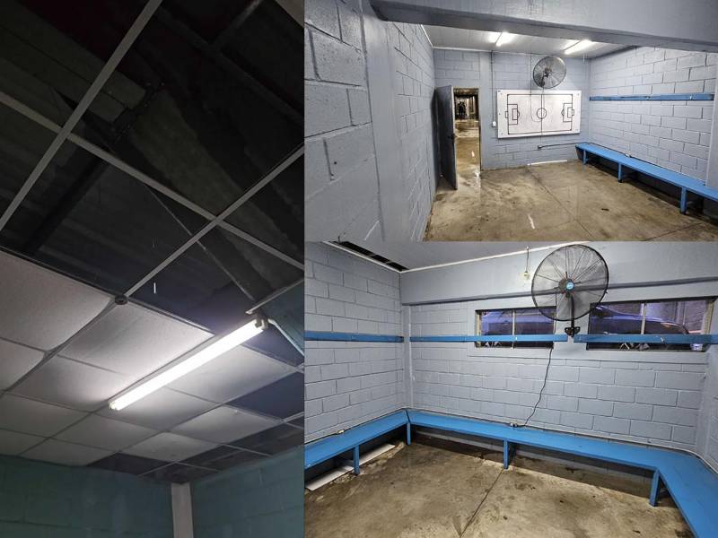 Olimpia se enfrenta este sábado a los Lobos de la UPN en el estadio Emilio Williams de Choluteca y así el camerino que le han asignado al equipo merengue. Pésimas condiciones.