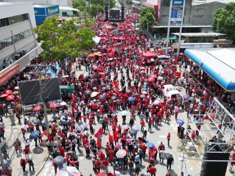 Marcha del partido Libertad y Refundación, realizado el sábado 30 de agosto de 2025.