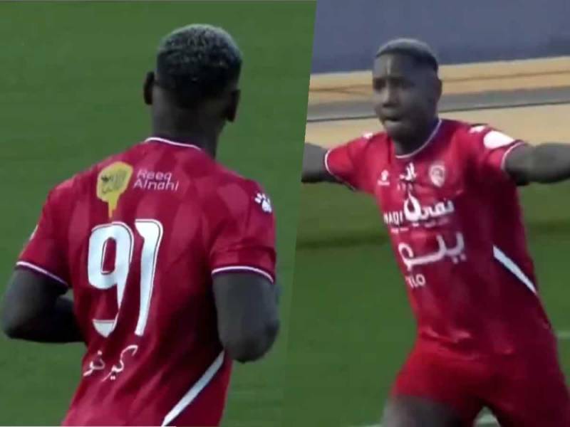 Romell Quioto debutó con el Al Arabi SC de Arabia Saudita y el VAR le anuló un gol legal.