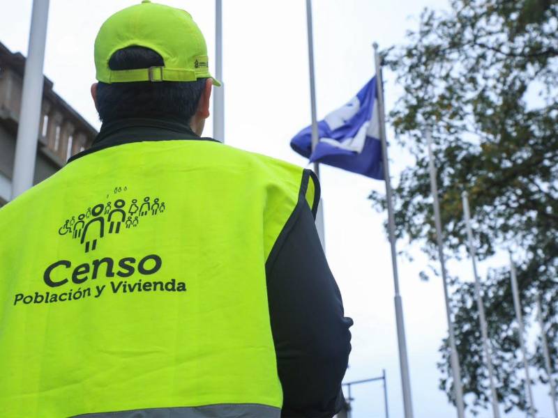 La información recopilada por el INE permitirá actualizar datos sobre población, viviendas y condiciones socioeconómicas, mientras los censistas enfrentan algunos rechazos e incidentes de inseguridad durante el trabajo de campo.