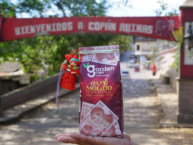 Después de haber superado la pandemia Covid-19, aumentó la cantidad de marcas de café producidas por caficultores y emprendedores en todo el país. Detrás de cada marca, hay varios empleos.