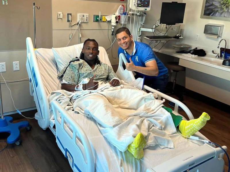 Alberth Elis fue operado con éxito de su brazo izquierdo tras la fractura que sufrió.