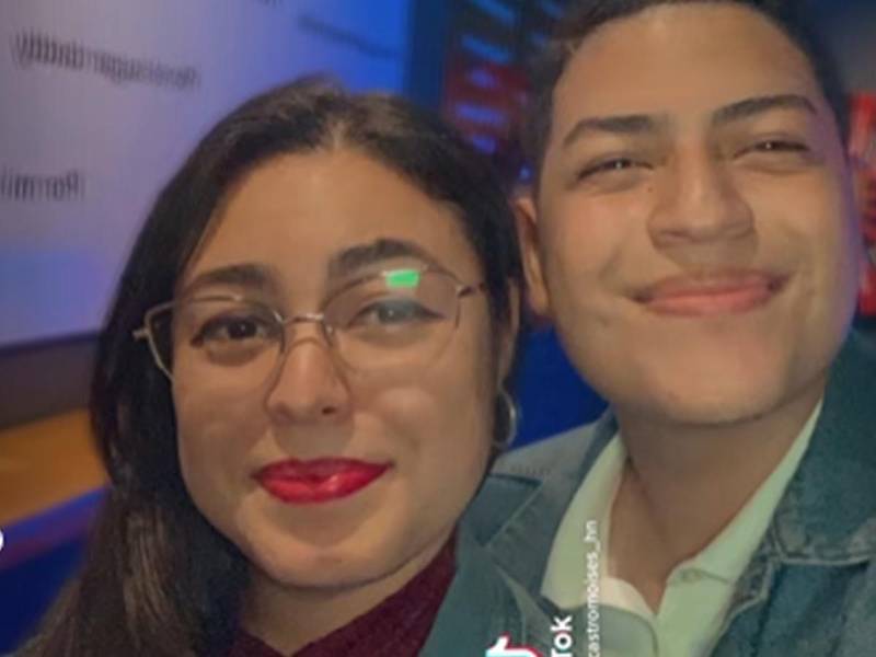 Moisés Castro y su hermana Gabriela Huete.