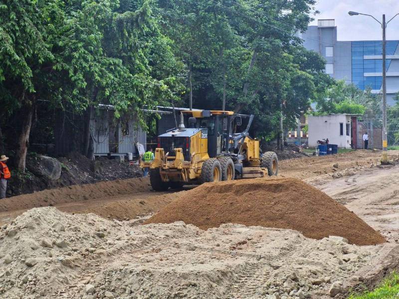 Las obras en la Universidad Nacional Autónoma de Honduras (Unah) Campus Cortés tienen como objetivo mejorar la movilidad y el acceso de estudiantes y docentes dentro del recinto universitario.