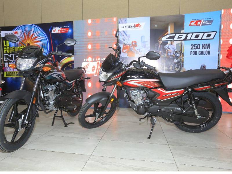 La Honda CB100 es perfecta para quienes buscan una conducción ágil y confiable en la ciudad.