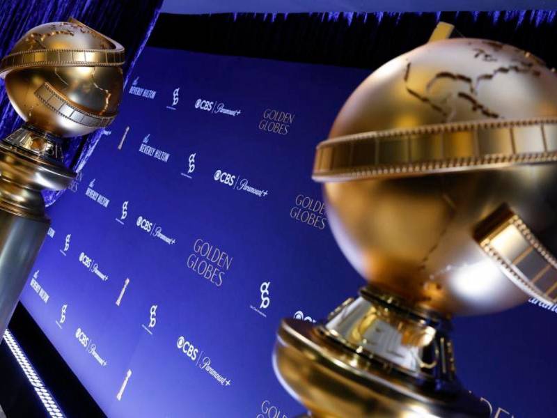 Fotografía de archivo de las estatuillas de los Globos de Oro.