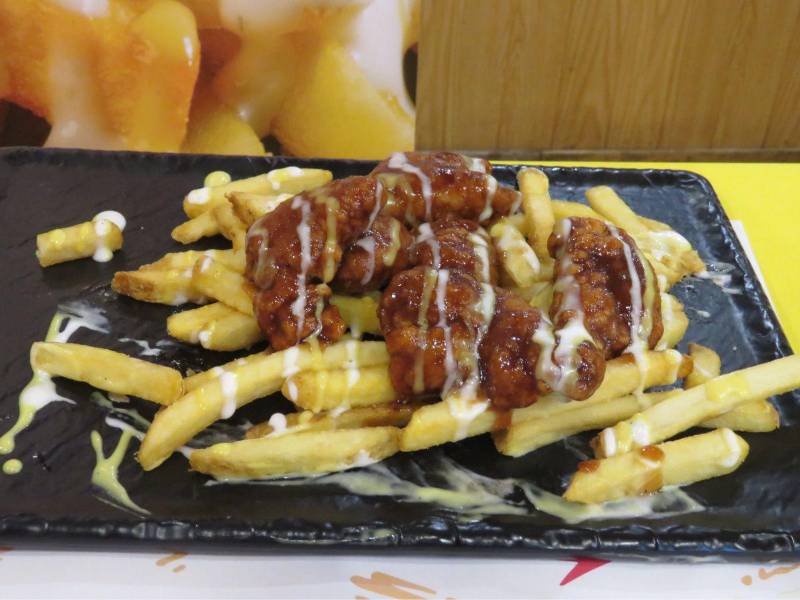 WingStreet revoluciona el concepto de las papas fritas con su nueva línea Loaded Fries