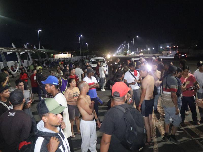 El grupo de migrantes protestaron en Tapachula, México.