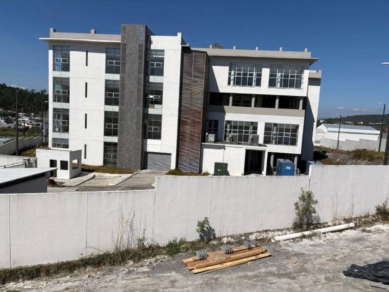 Tres años después, la sede judicial continúa sin uso.