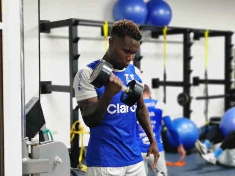 Rubilio Castillo ya se encuentra en Washington D. C. para unirse a la Selección Nacional.