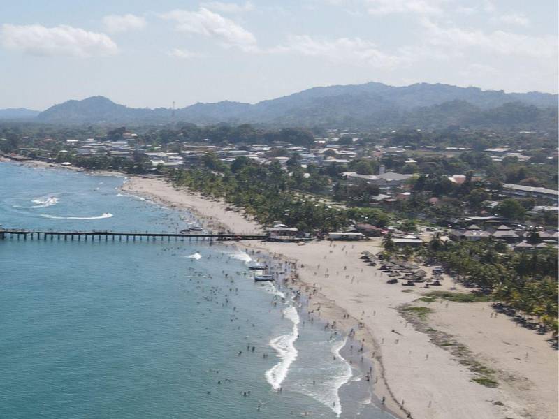 El municipio de Tela, situado en la costa norte de Honduras, es uno de los destinos de playa más importantes del país y de Centroamérica. Se distingue por su mezcla única de naturaleza exuberante, cultura garífuna y playas de arena dorada.