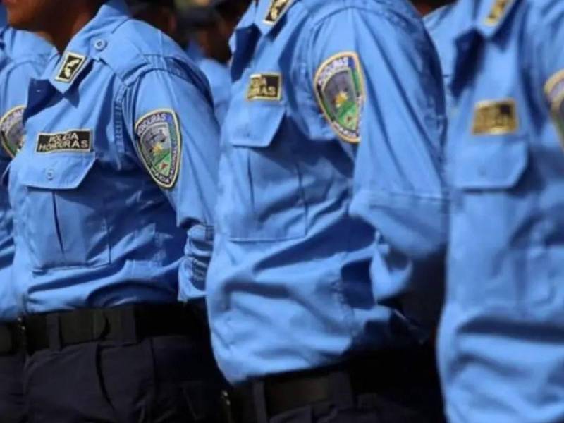 Denuncia interna expone retrasos salariales en la Policía Nacional.