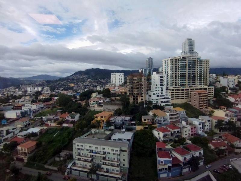 Fotografía panorámica de archivo de un sector de la ciudad de Tegucigalpa