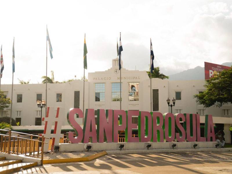 La Corporación Municipal tiene está conformada por un alcalde, un vicealcalde y 10 regidores.