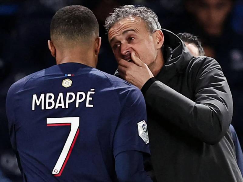 Luis Enrique cree que Mbappé “todavía puede cambiar de opinión” sobre su futuro y quedarse en el PSG.