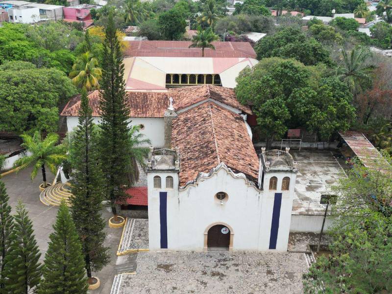 En la iglesia San Sebastián, construida en 1580, se encuentran los restos del prócer hondureño José Trinidad Cabañas.
