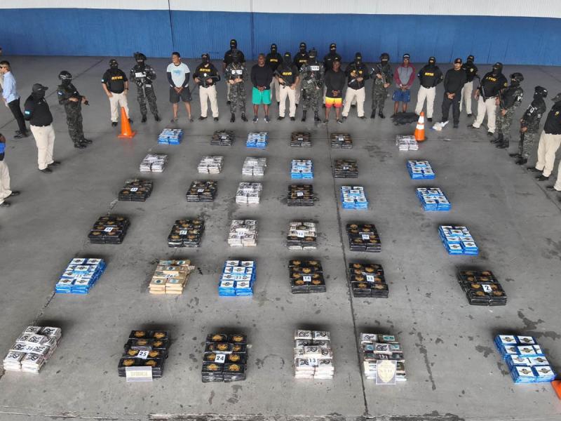 899 kilos y L170 millones: así fue el decomiso que dejó cinco detenidos en La Mosquitia