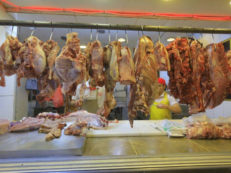 En los mercados de la zona norte se mantienen estables los precios del queso, mantequilla y carnes, aunque compradores aseguran que el costo de la canasta básica continúa presionando el presupuesto familiar.