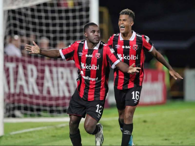 Alex López y Alajuelense, a la final de Copa Centroamericana