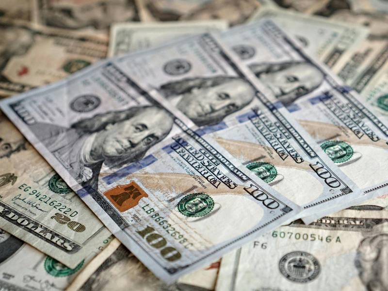 La subasta diaria de divisas, establecida por el BCH, busca equilibrar la oferta y la demanda de moneda extranjera en el país.