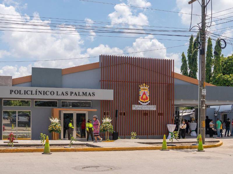 El moderno espacio incluye salas de espera, área de recuperación, quirófanos equipados con dos torres laparoscópicas.