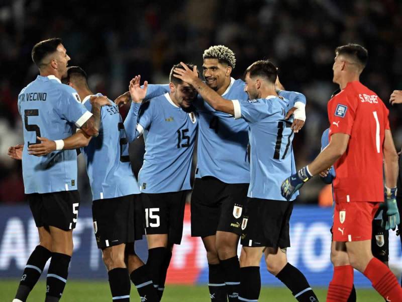 La Uruguay de Marcelo Bielsa derrotó 2-0 a Brasil en el Estadio Centenario de Montevideo por la cuarta fecha de la eliminatoria sudamericana para el Mundial de 2026.