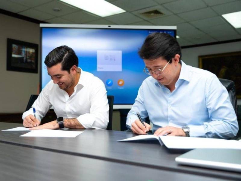 <b>El acuerdo fue firmado por el secretario de Infraestructura y Transporte (SIT), OctavioPineda, y las autoridades de Covi Honduras.</b>