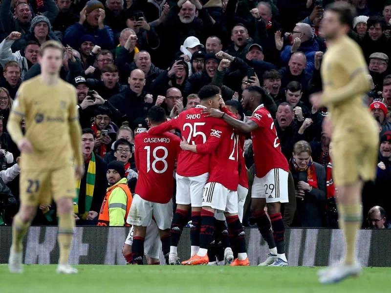 El Manchester United eliminó al FC Barcelona en el ‘play-off’ de la Europa League al ganar (2-1) en el partido de vuelta en Old Trafford, con remontada incluida.